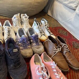 Assorted lot of mens casual sneakers, size 11-12
